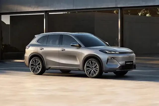 Geely Starray EM-i (2026) — foto 1