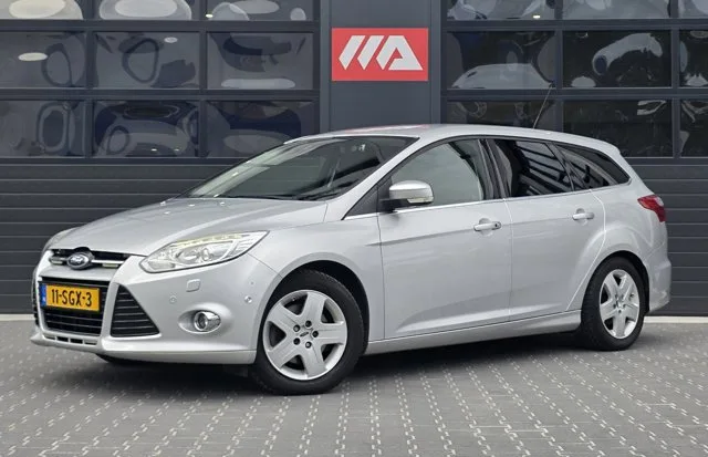 Ford Focus (2011) — foto 1