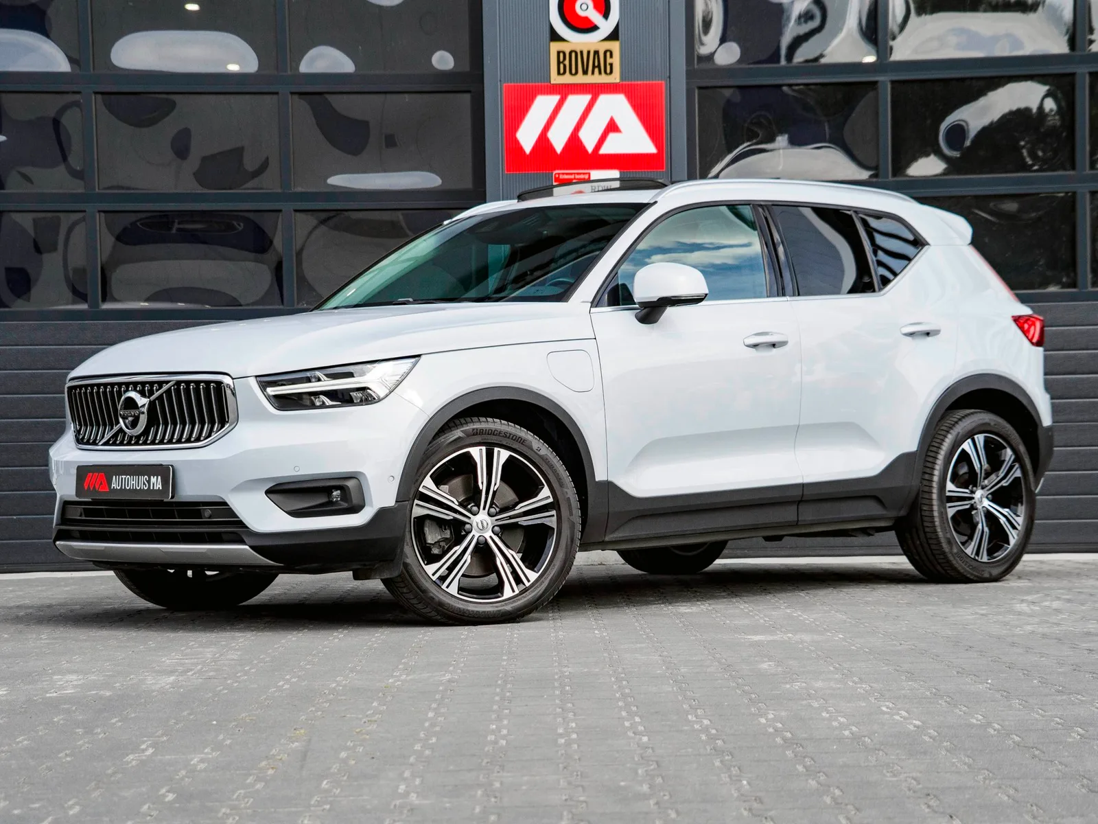 Volvo XC40 (2021) — foto 1