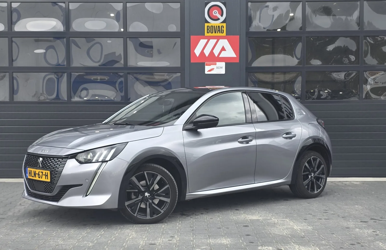 Peugeot 208 (2023) — foto 1