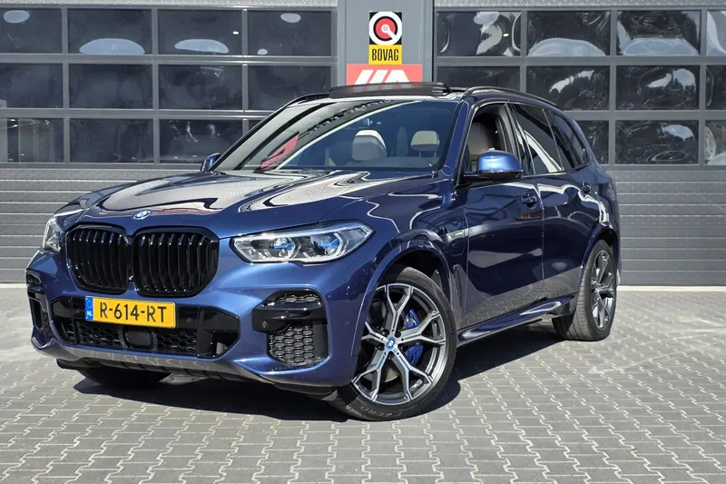 BMW X5 (2021)