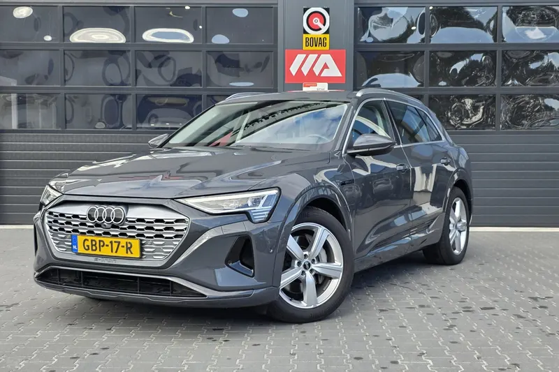 Audi Q8 e-tron (2024)