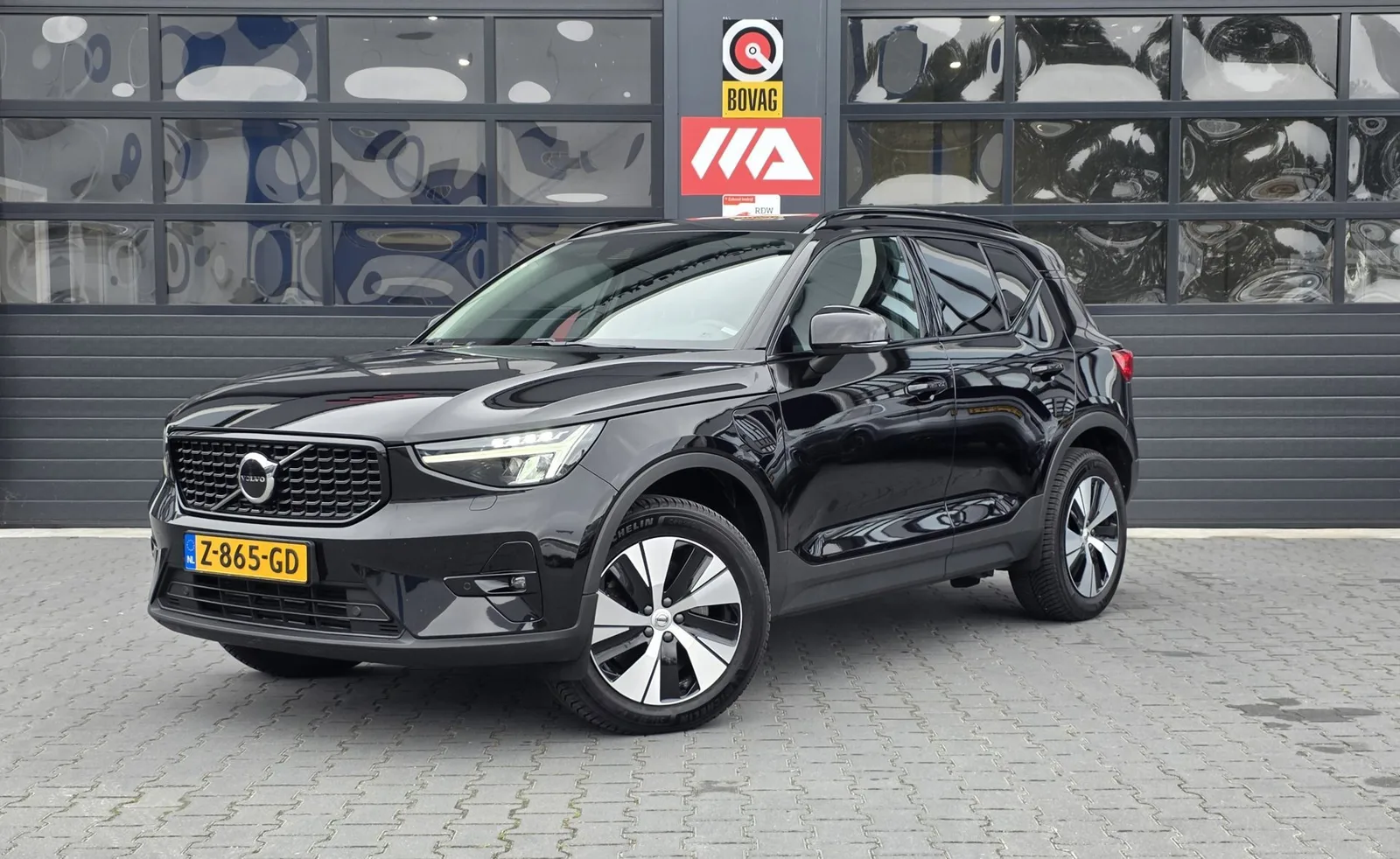 Volvo XC40 (2023) — foto 1