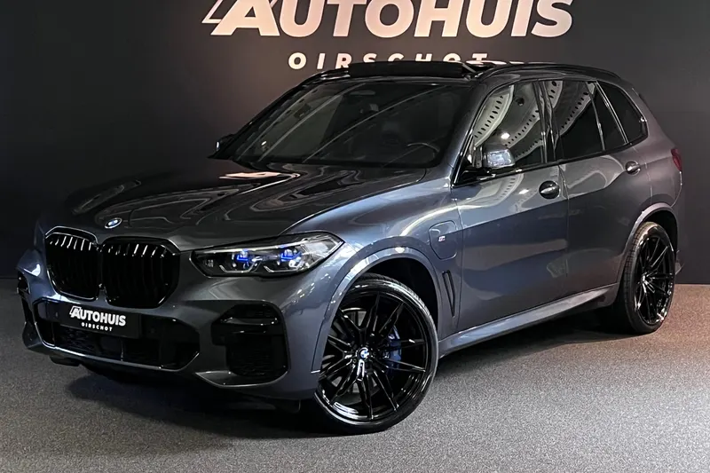 BMW X5 (2022)