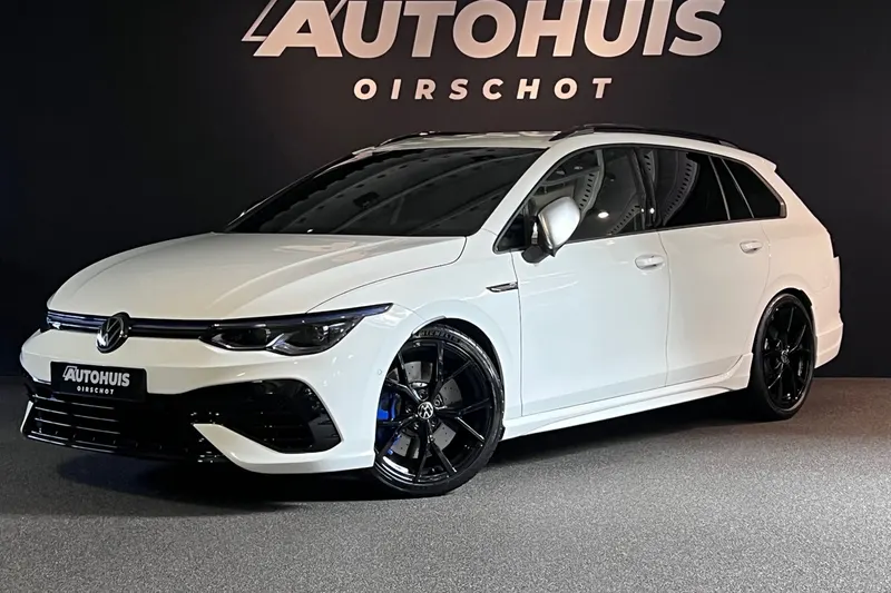 Volkswagen Golf (2023)