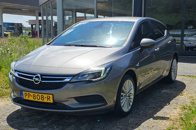 Opel Astra (2016)