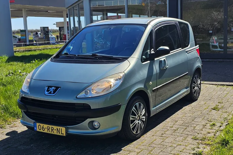 Peugeot 1007 (2005)