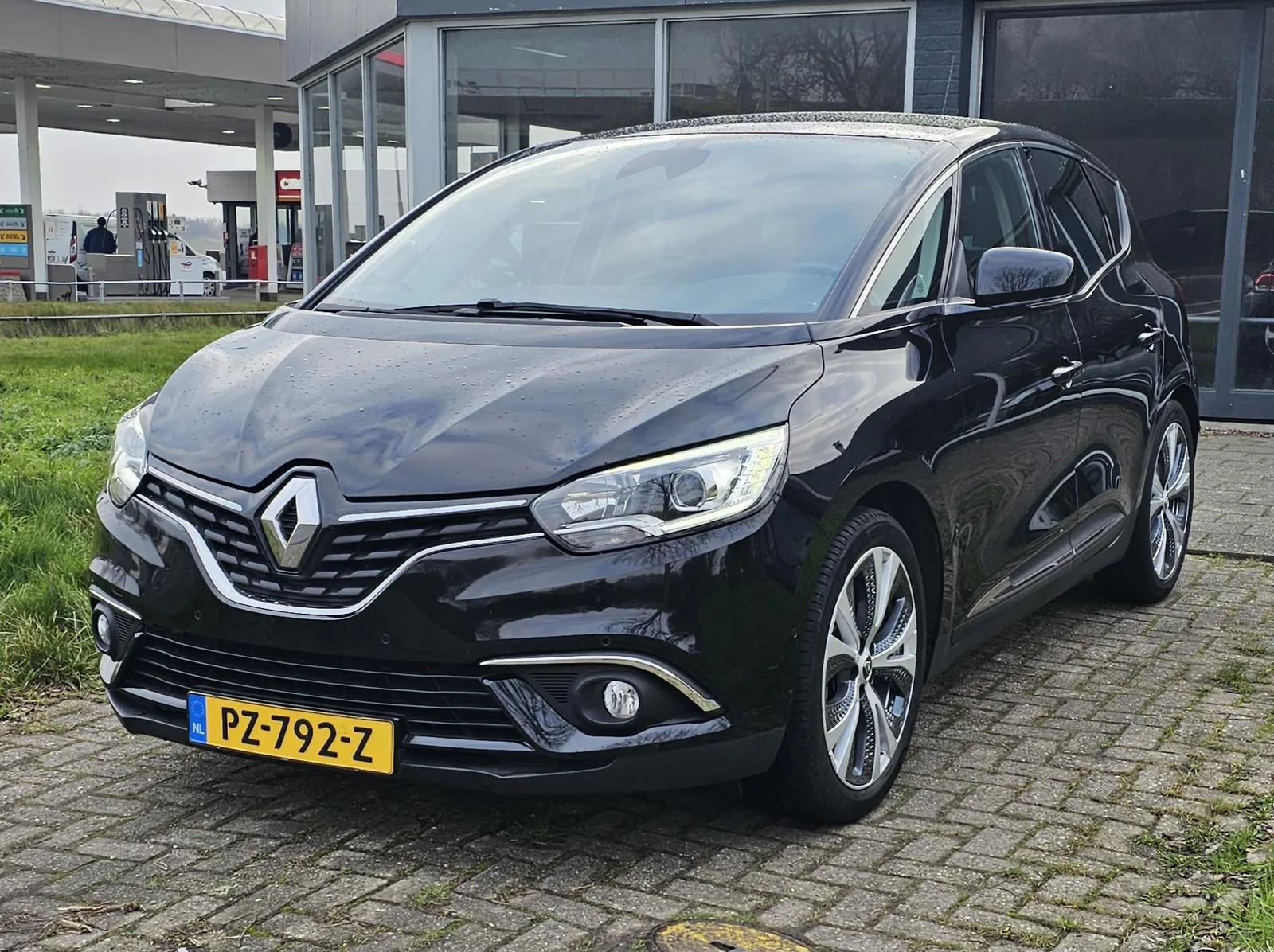 Renault Scénic (2017) — foto 1