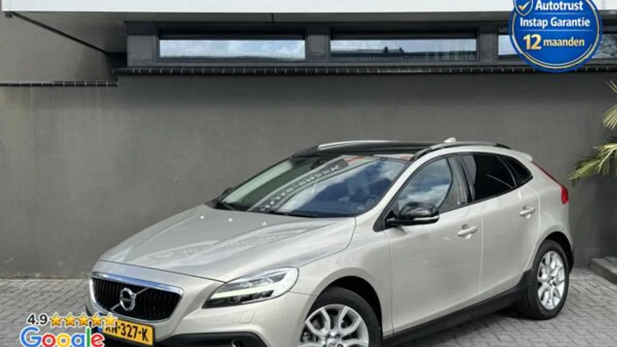Volvo V40 (2016) — foto 1