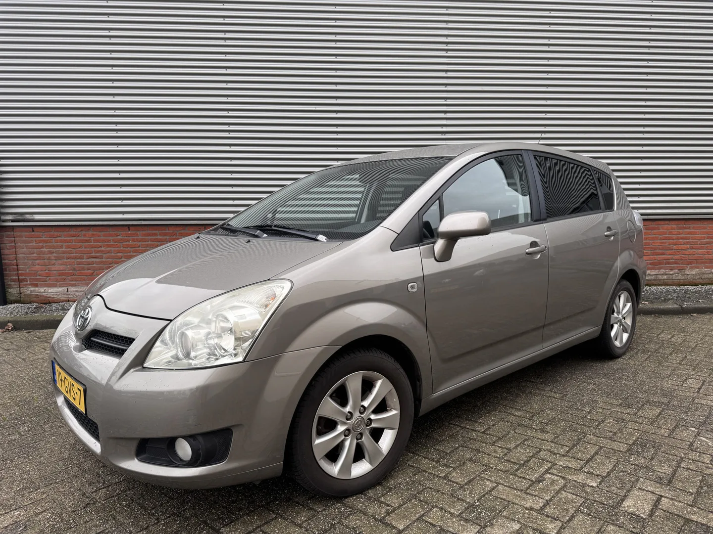 Toyota Verso (2008) — foto 1