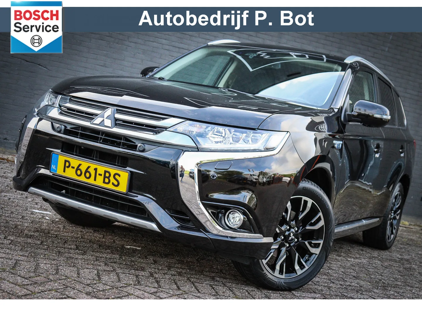 Mitsubishi Outlander (2017) — foto 1