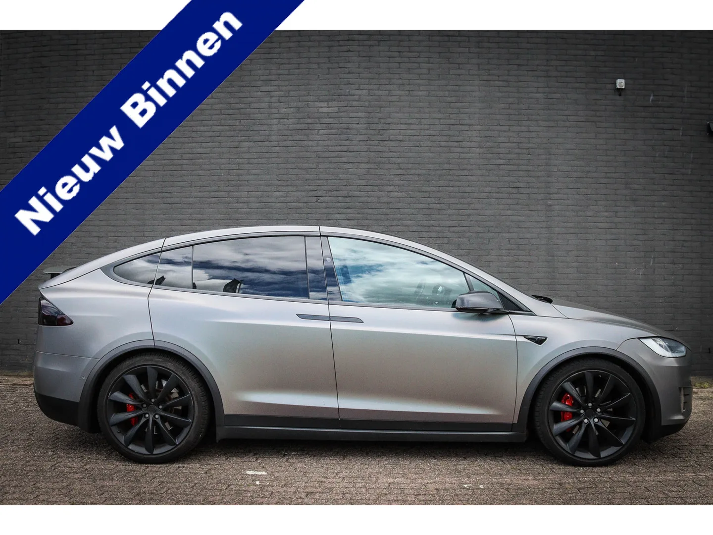 Tesla Model X (2018) — foto 1