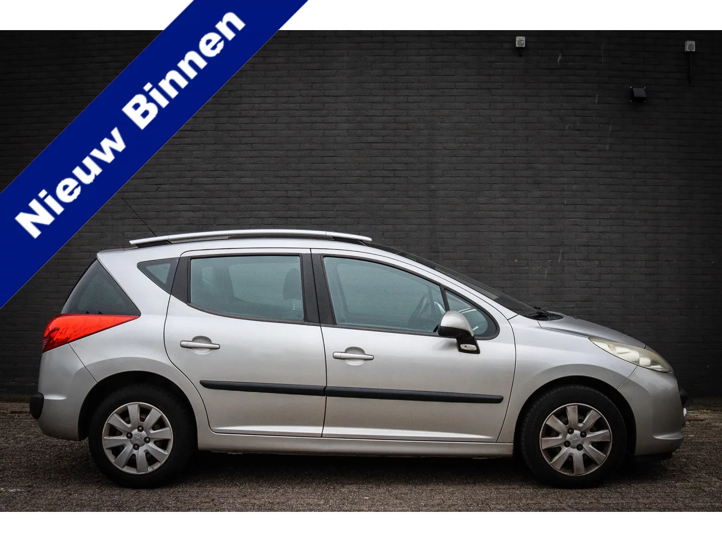 Peugeot 207 (2008) — foto 1