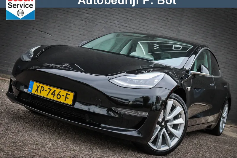Tesla Model 3 (2019)