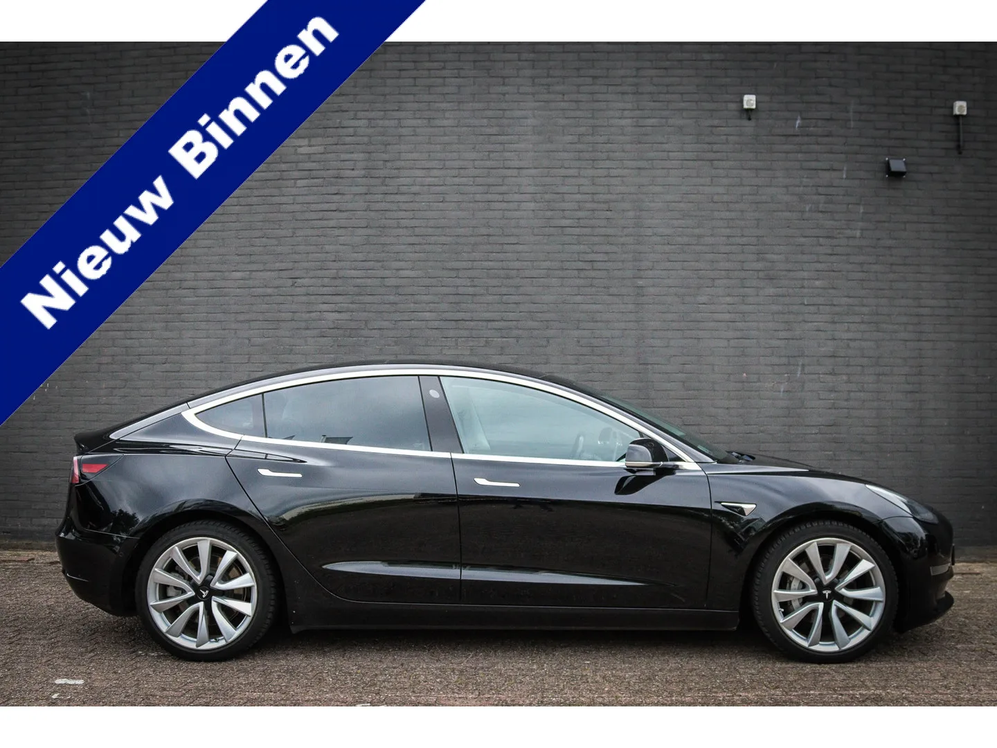 Tesla Model 3 (2019) — foto 1