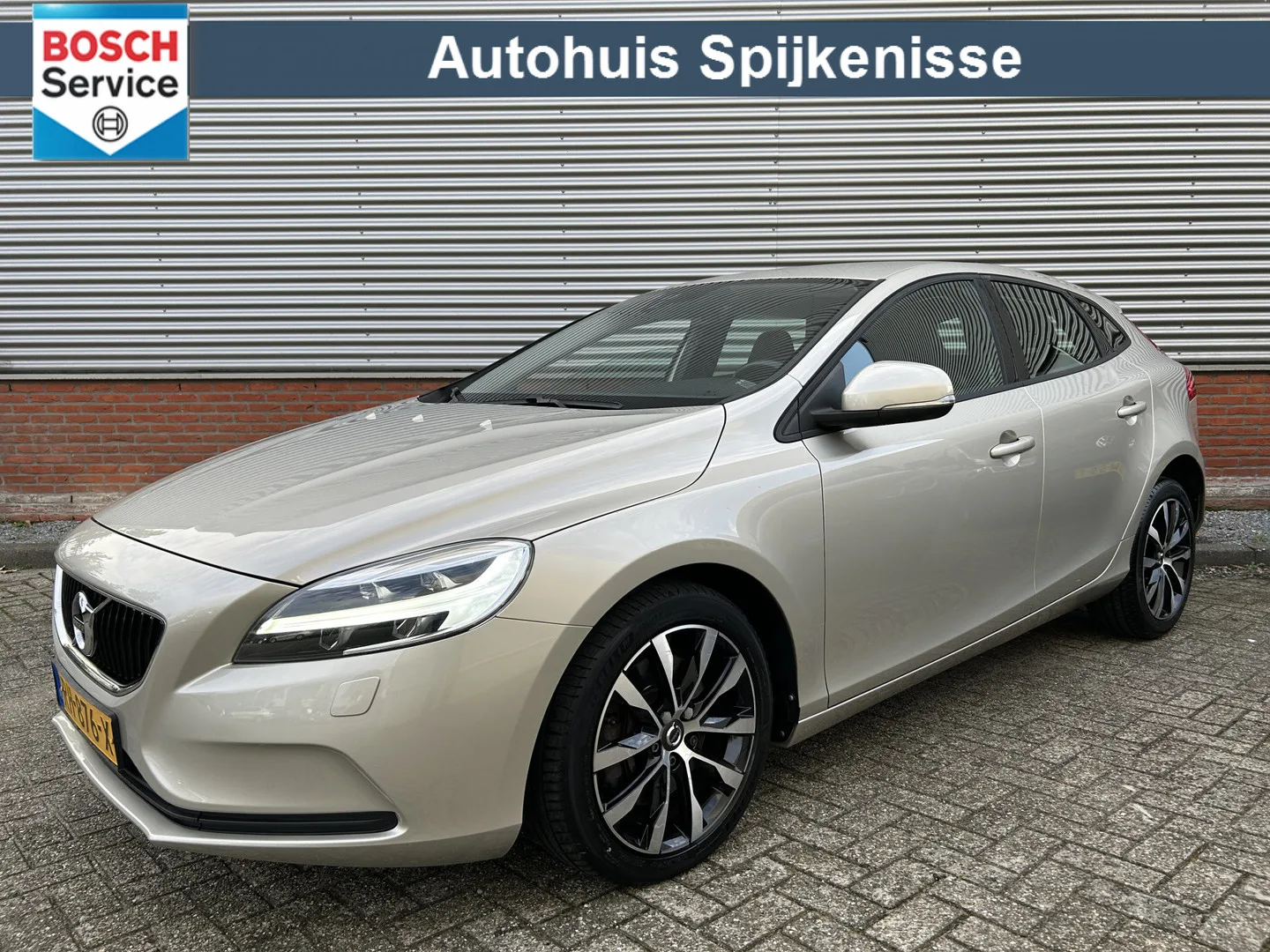 Volvo V40 (2017) — foto 1