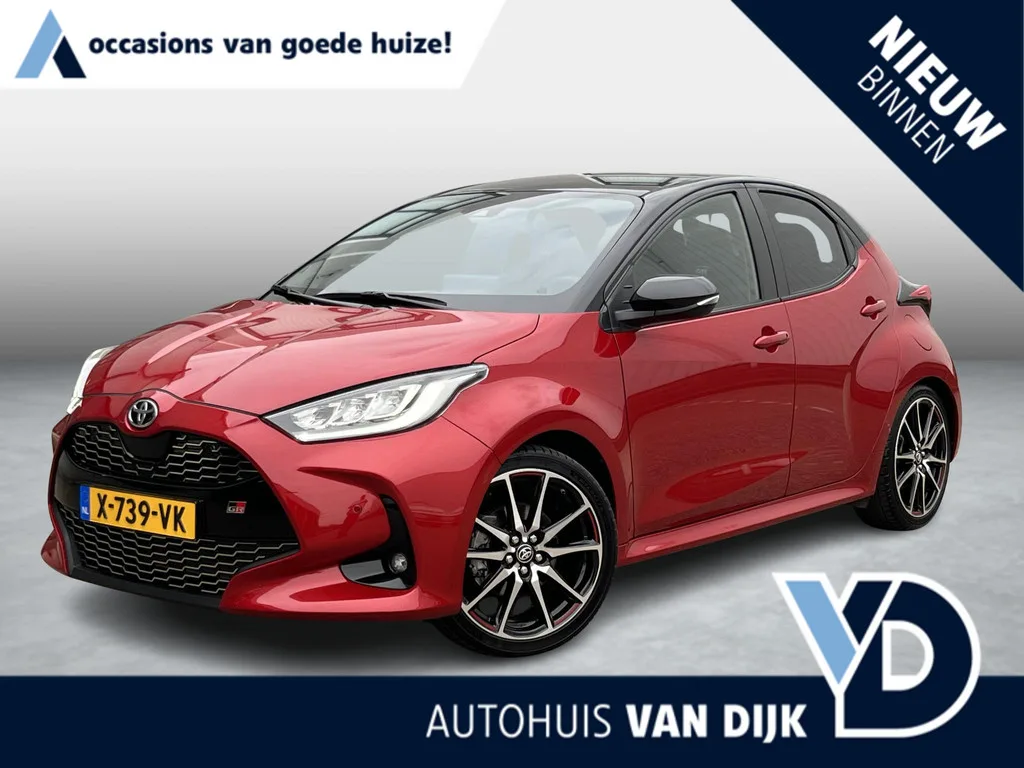 Toyota Yaris (2023) — foto 1