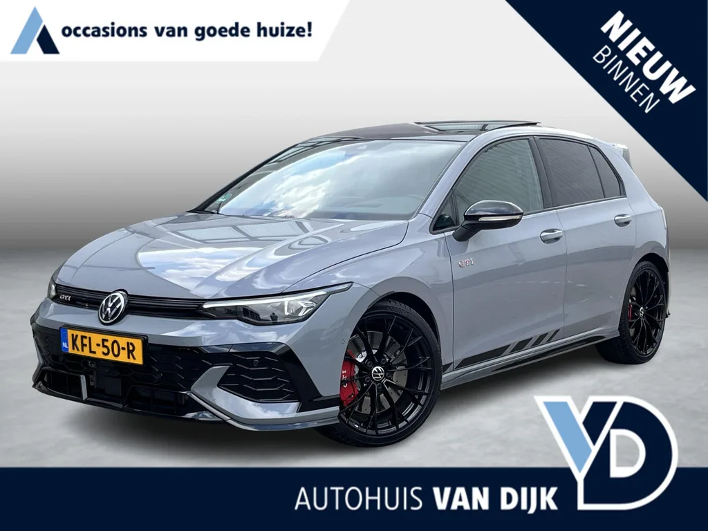 Volkswagen Golf (2024) — foto 1