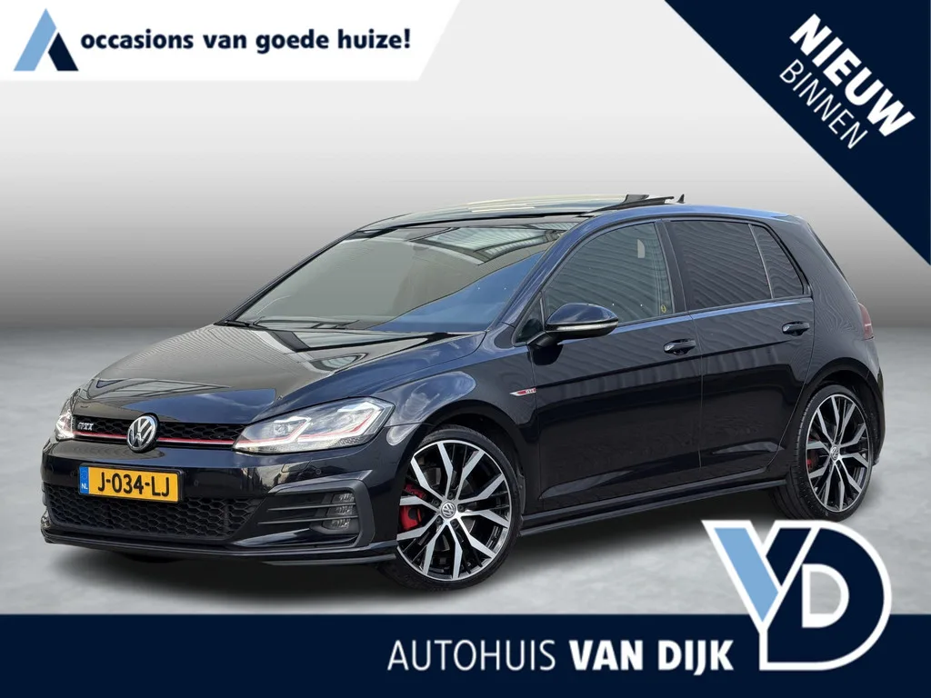 Volkswagen Golf (2018) — foto 1