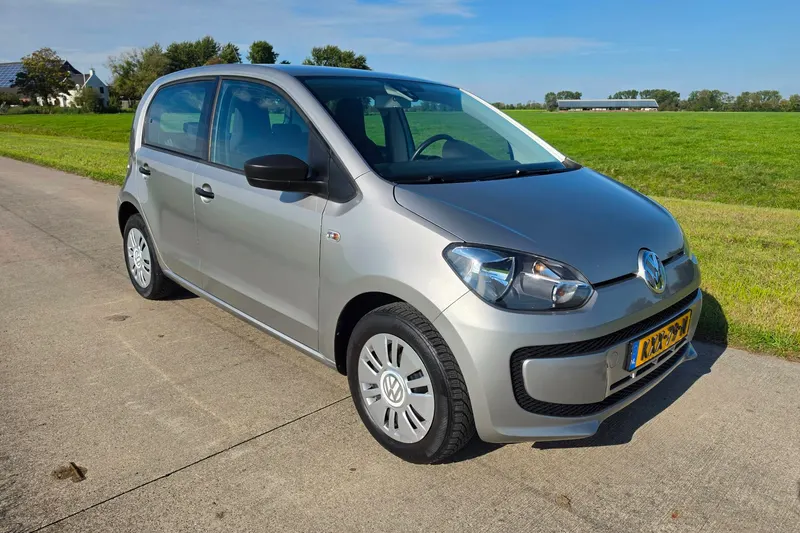 Volkswagen Up! (2015)