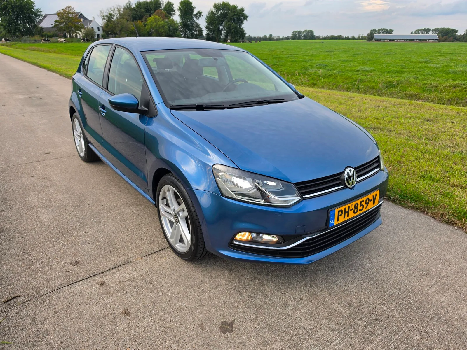 Volkswagen Polo (2017) — foto 1