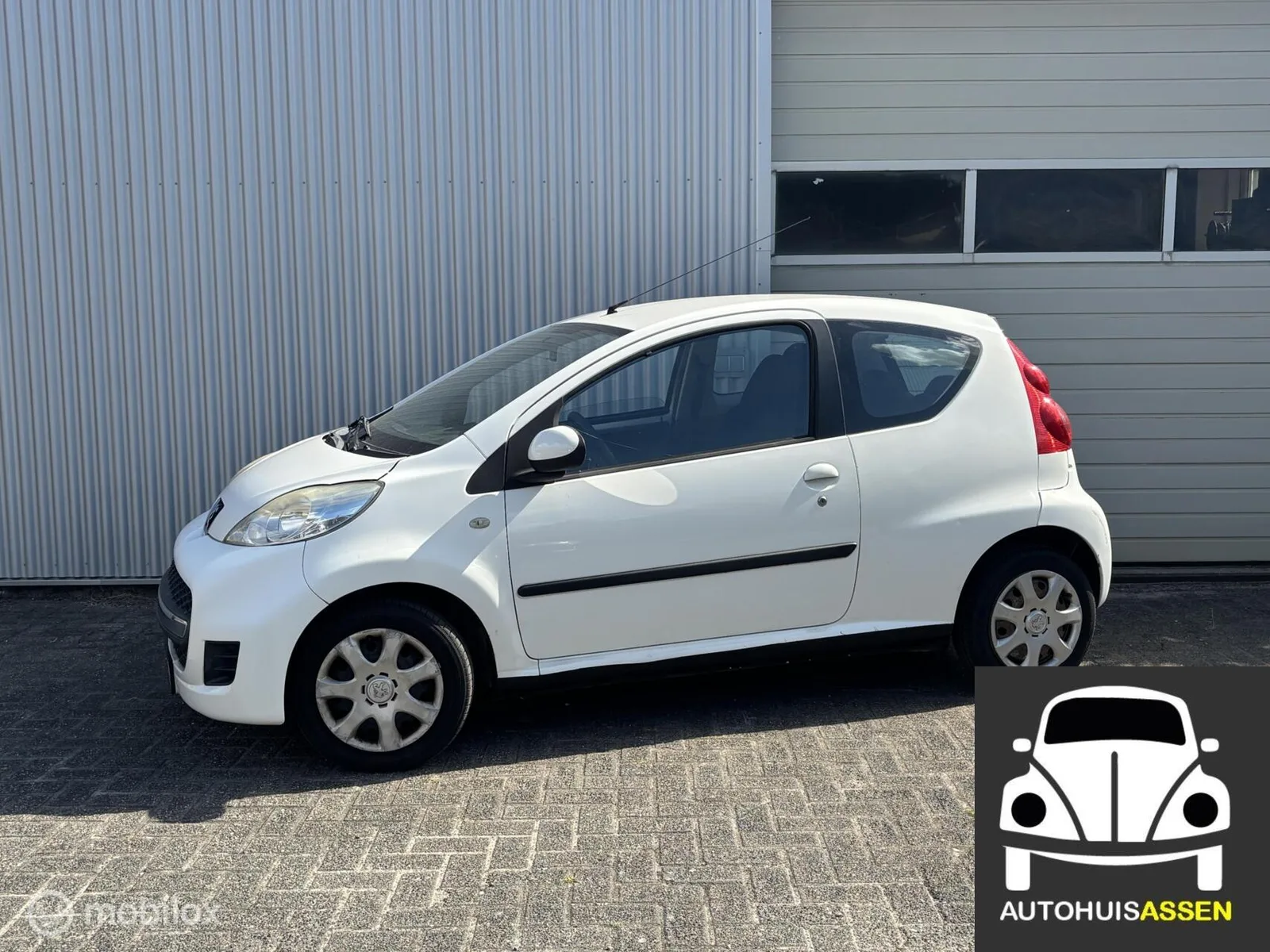 Peugeot 107 (2010) — foto 1