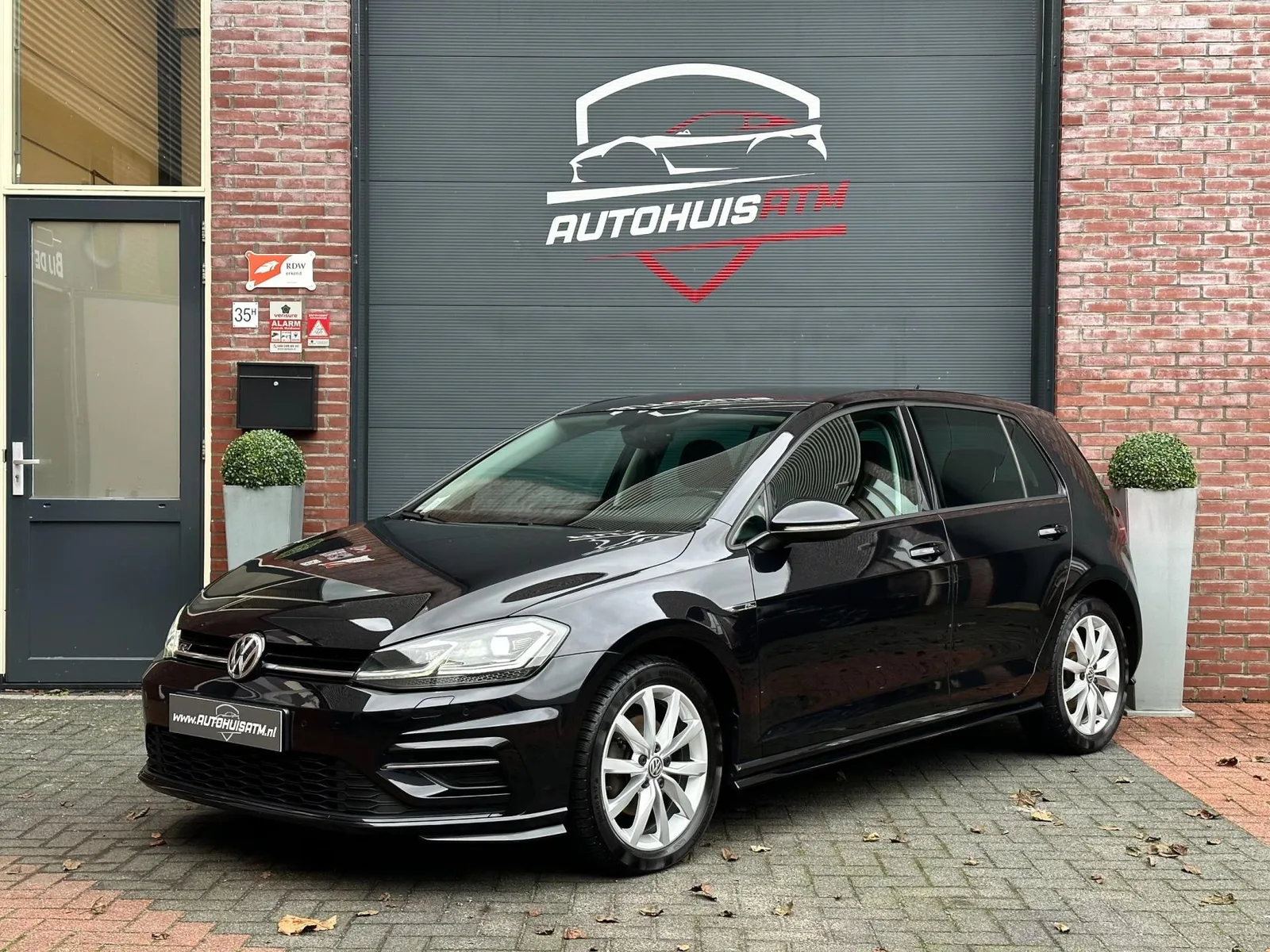 Volkswagen Golf (2018) — foto 1