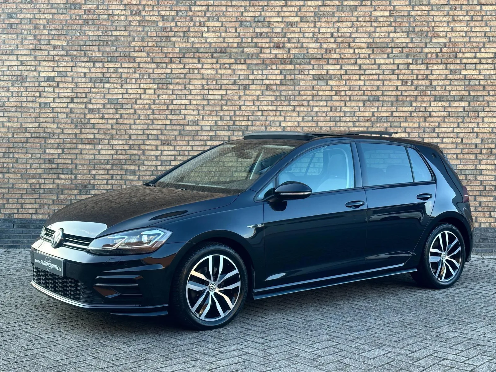 Volkswagen Golf (2018) — foto 1