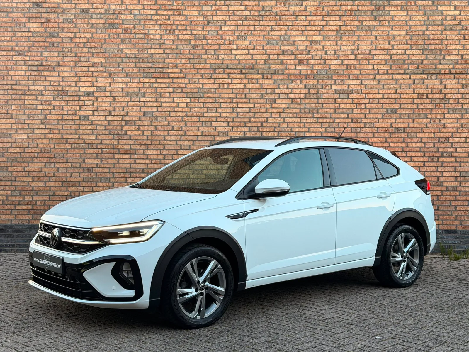 Volkswagen Taigo (2023) — foto 1