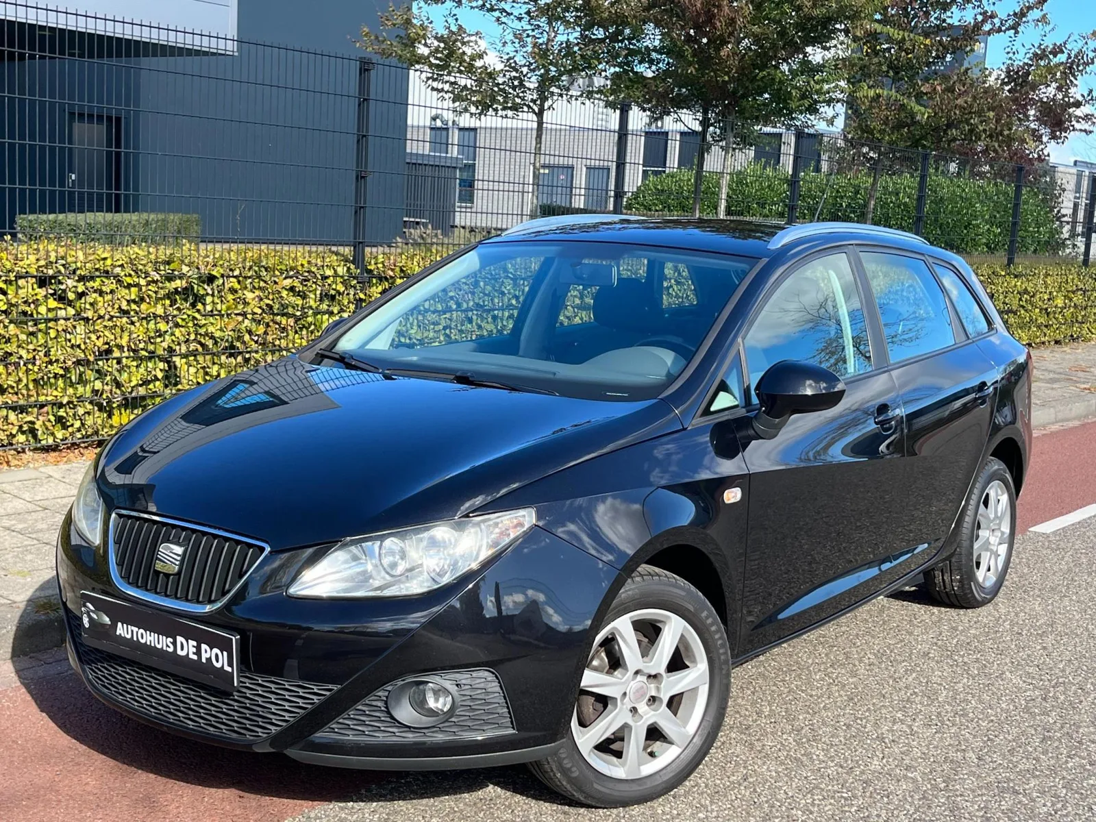 SEAT Ibiza (2011) — foto 1