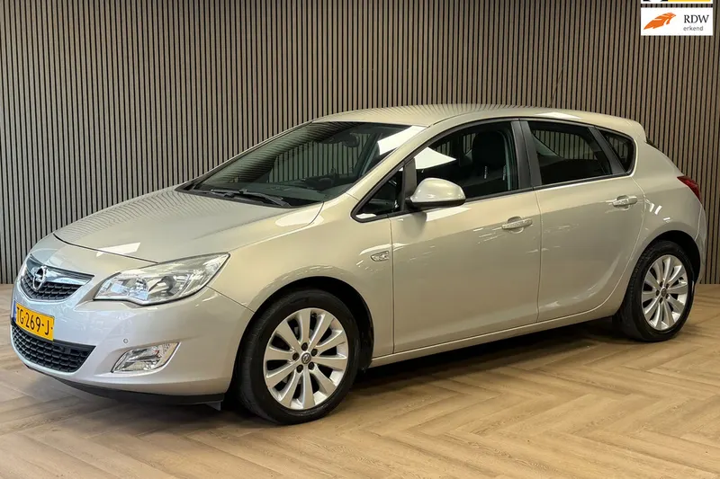 Opel Astra (2010)