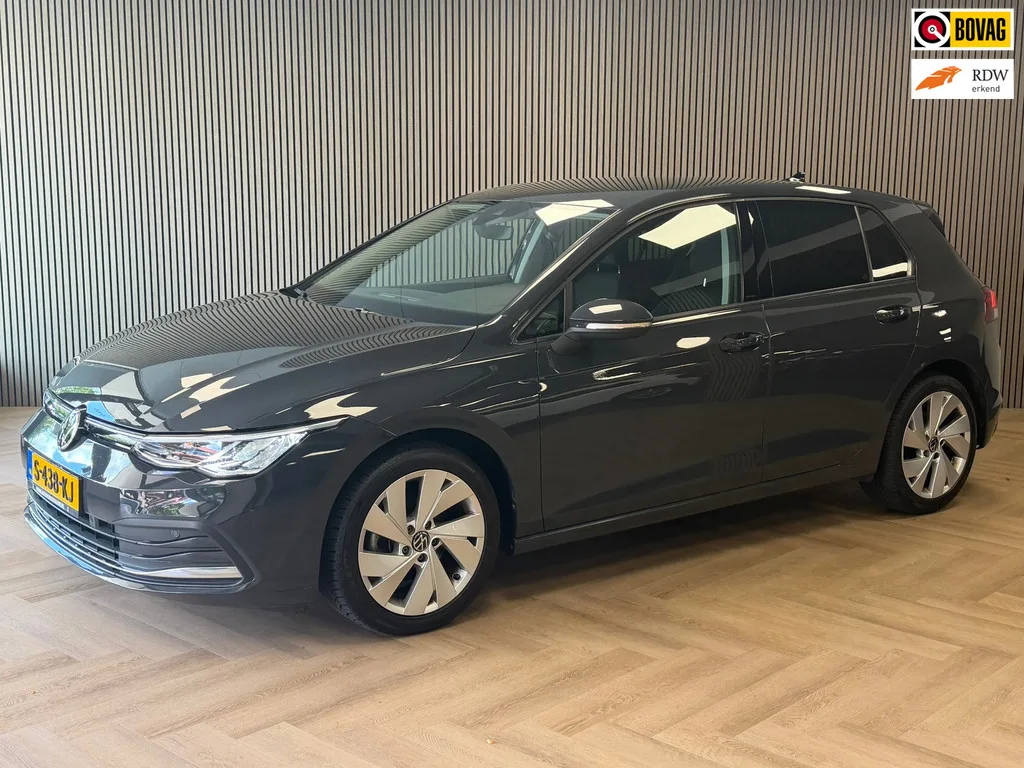 Volkswagen Golf (2020) — foto 1