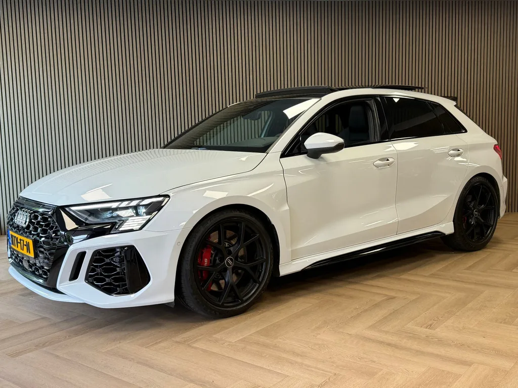 Audi RS 3 (2022) — foto 1