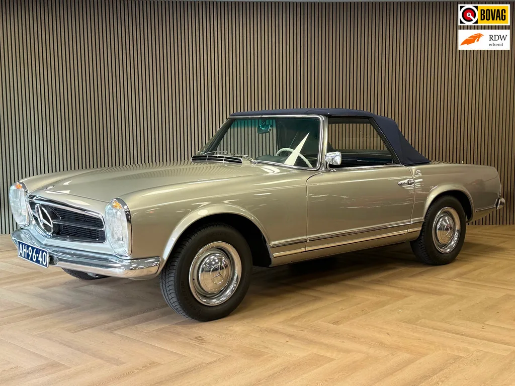 Mercedes-Benz 200-Serie (1964) — foto 1