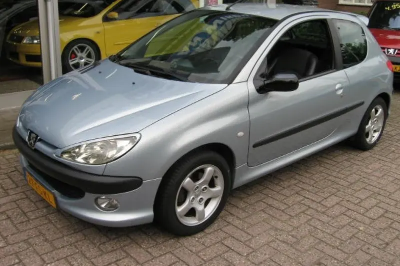 Peugeot 206 (2000)