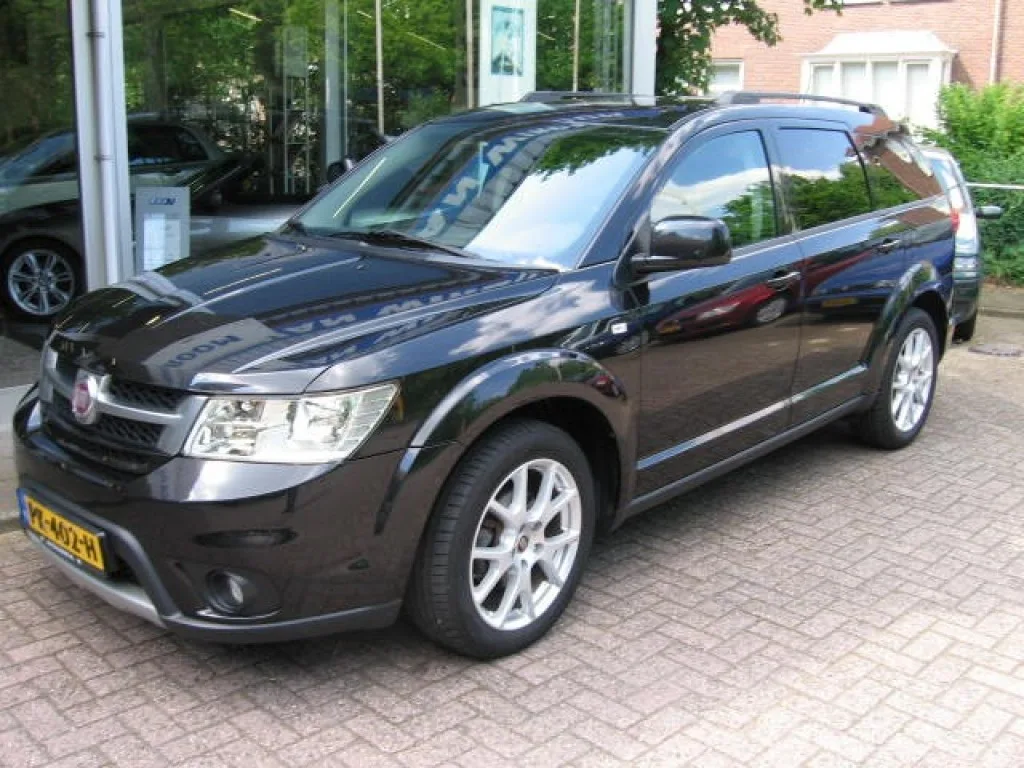 Fiat Freemont (2012) — foto 1