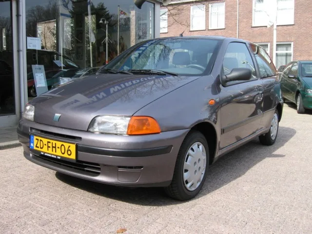 Fiat Punto (1999) — foto 1
