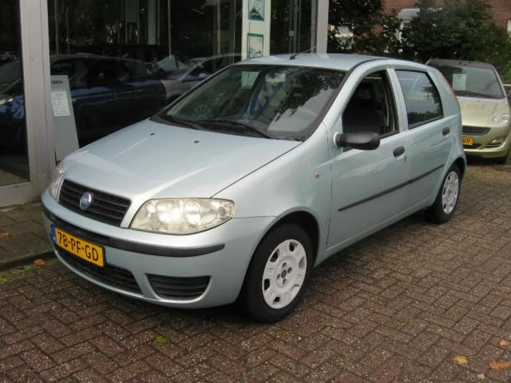 Fiat Punto (2004) — foto 1