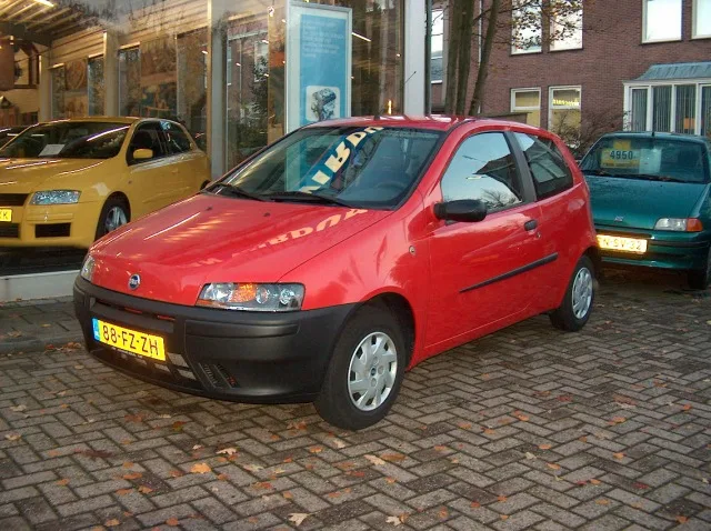 Fiat Punto (2000) — foto 1