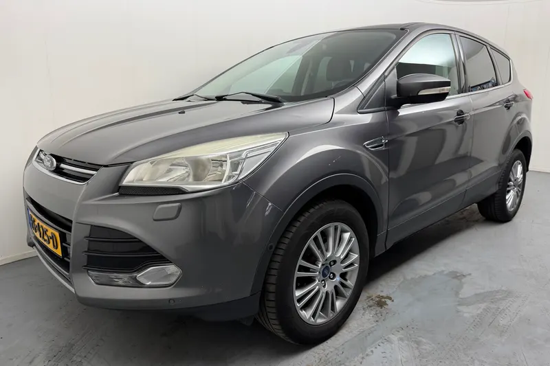Ford Kuga (2013)