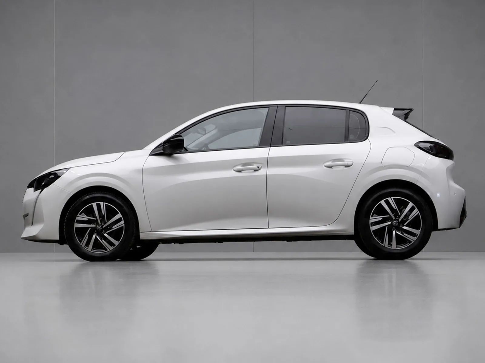 Peugeot 208 (2020) — foto 1