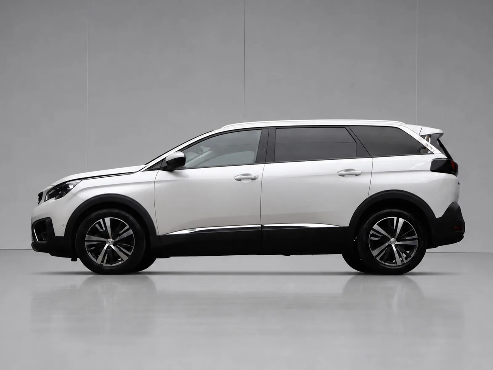 Peugeot 5008 (2019) — foto 1