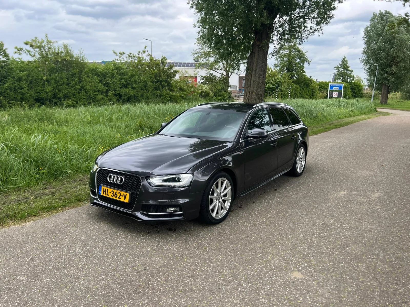 Audi A4 (2016) — foto 1