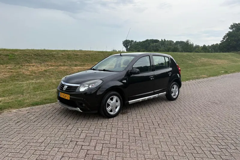 Dacia Sandero (2011)