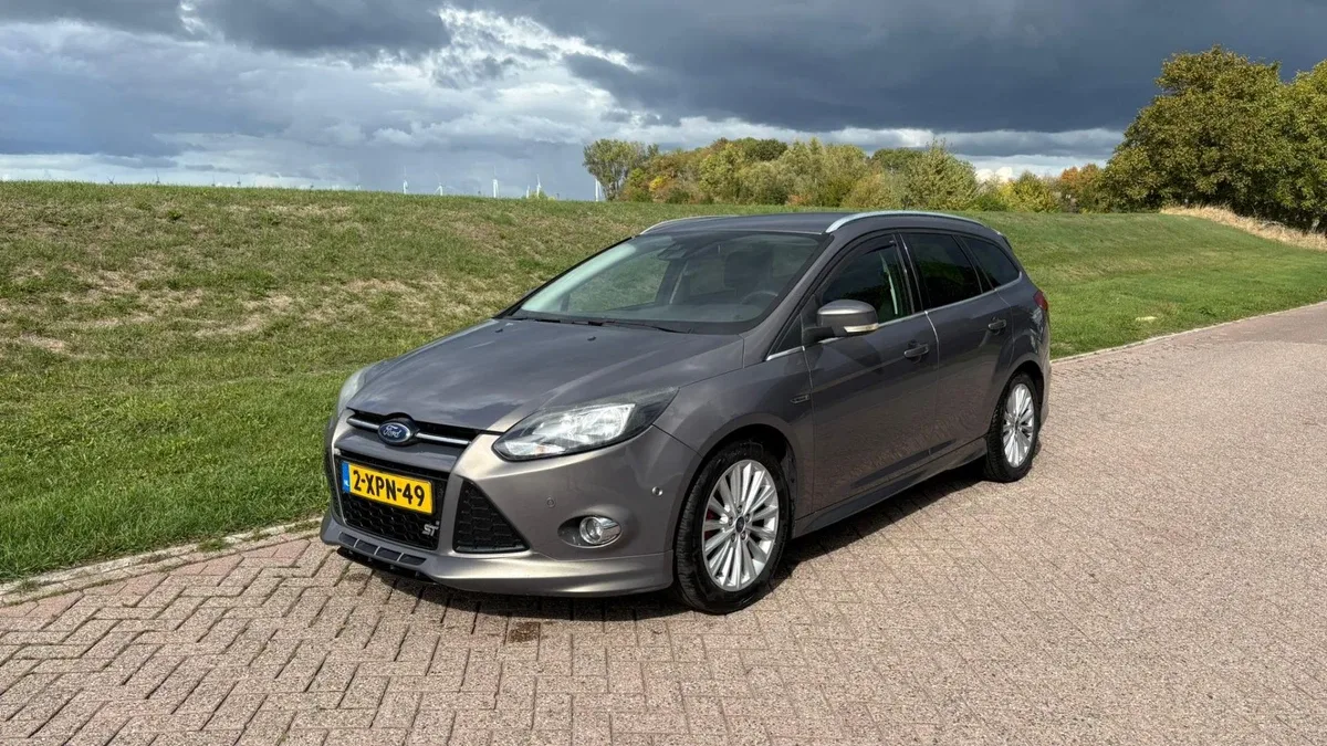 Ford Focus (2013) — foto 1