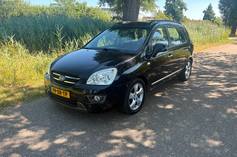 Kia Carens (2007)