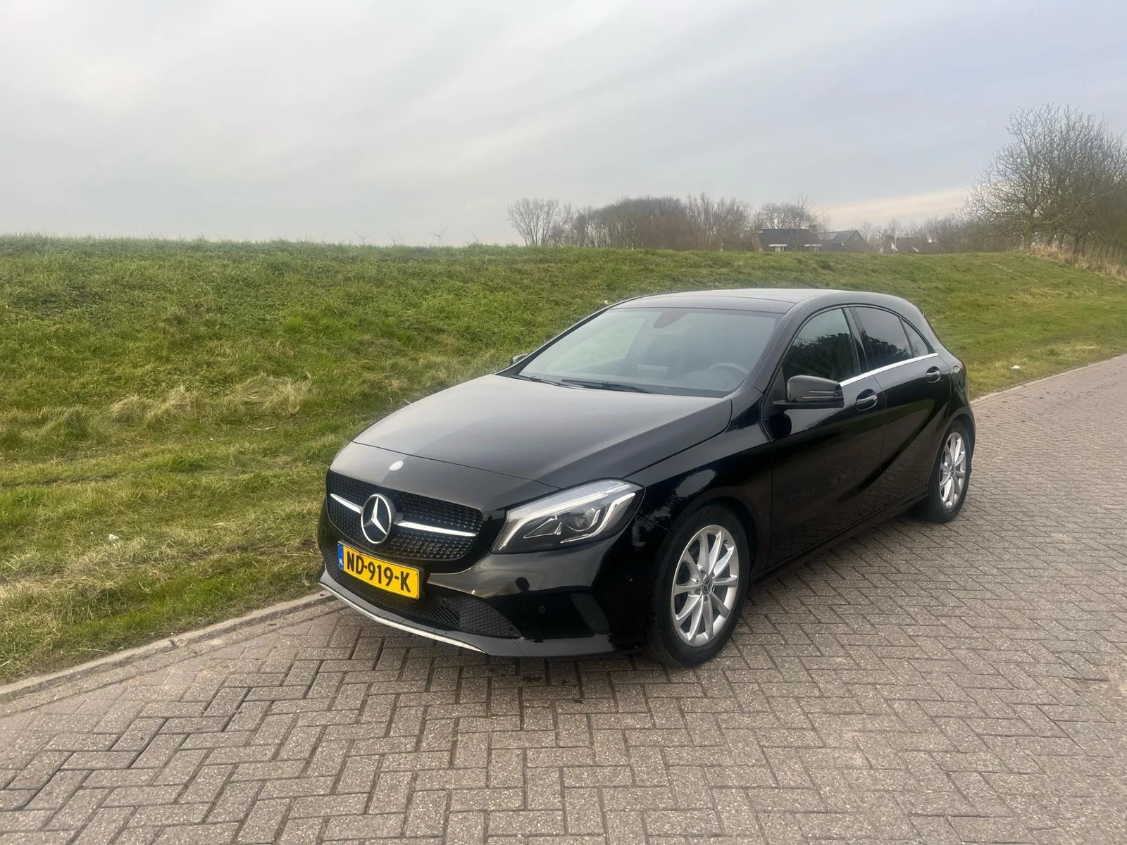 Mercedes-Benz A-Klasse (2017) — foto 1