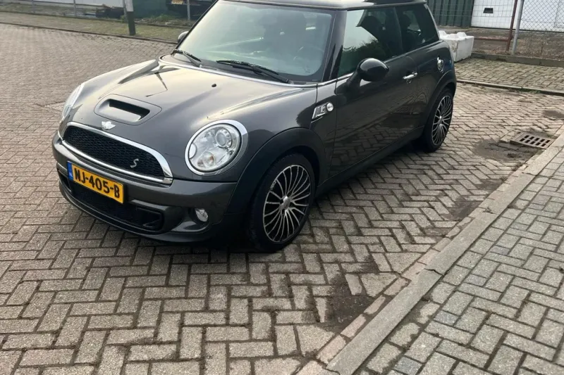 MINI Mini (2011)
