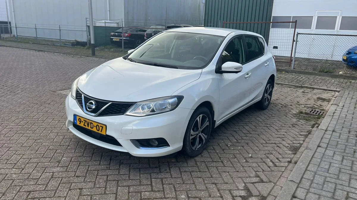 Nissan Pulsar (2015) — foto 1