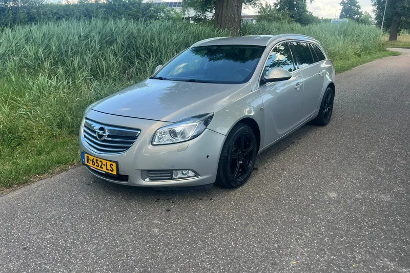Opel Insignia Sports Tourer (2011)